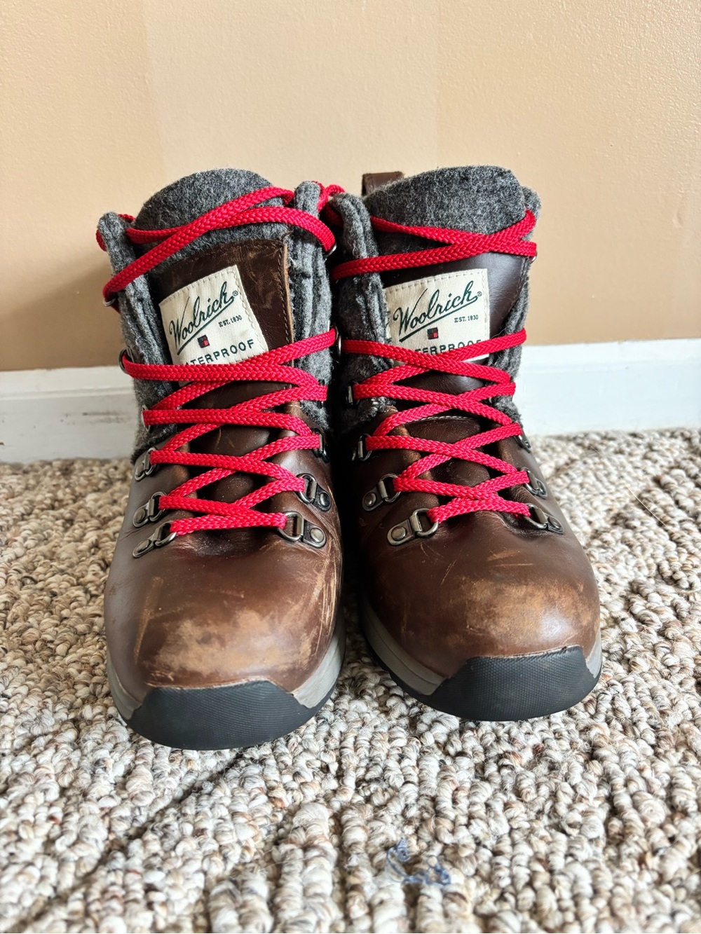 Woolrich Gray Wool-Collar Boots with Red Laces